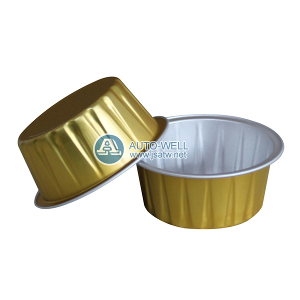 Disposable aluminum foil tray in oven
